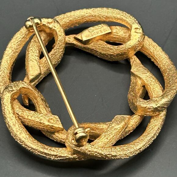 VTG Eisenberg Ice Rhinestone Wreath Brooch Pin, Clip On Earrings Set Goldtone - Picture 4 of 12